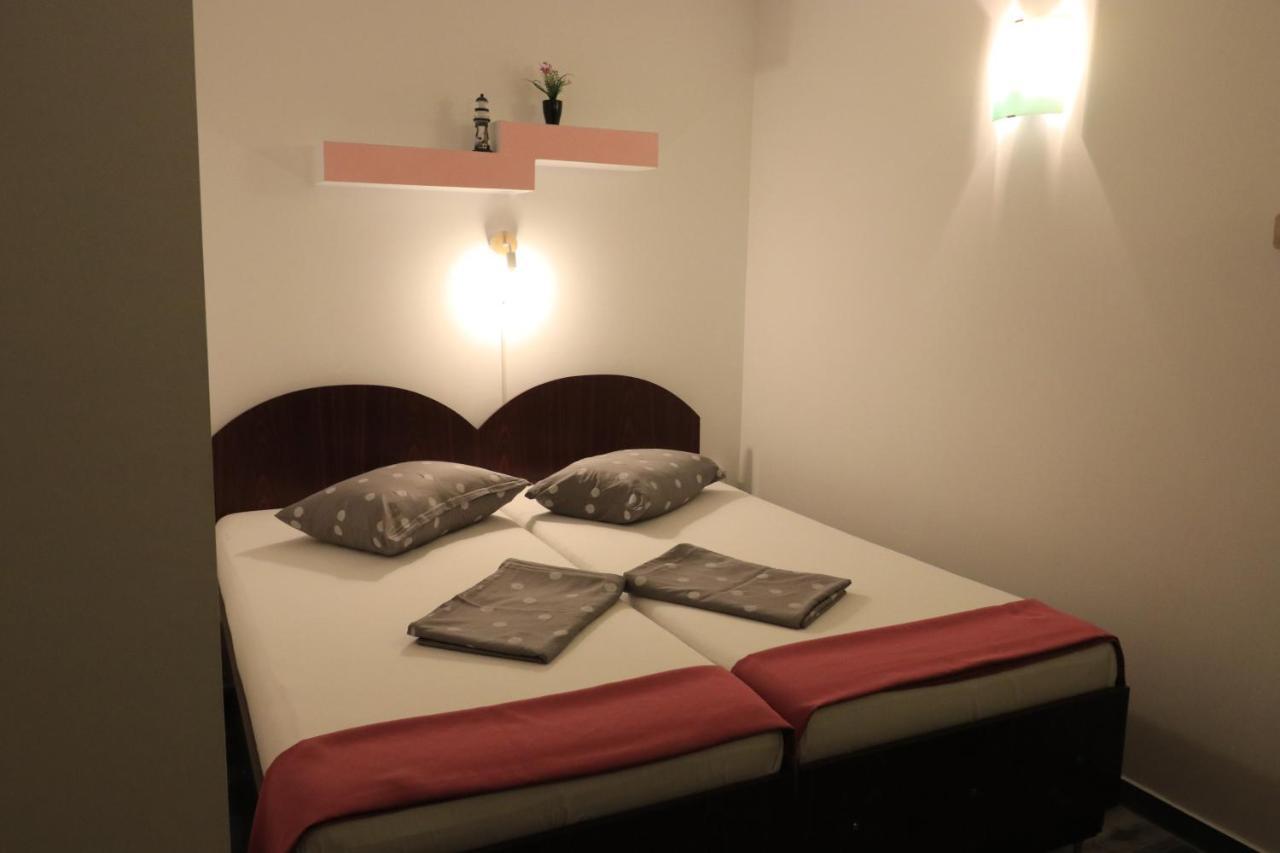 Casa David Hotel Сулина Стая снимка